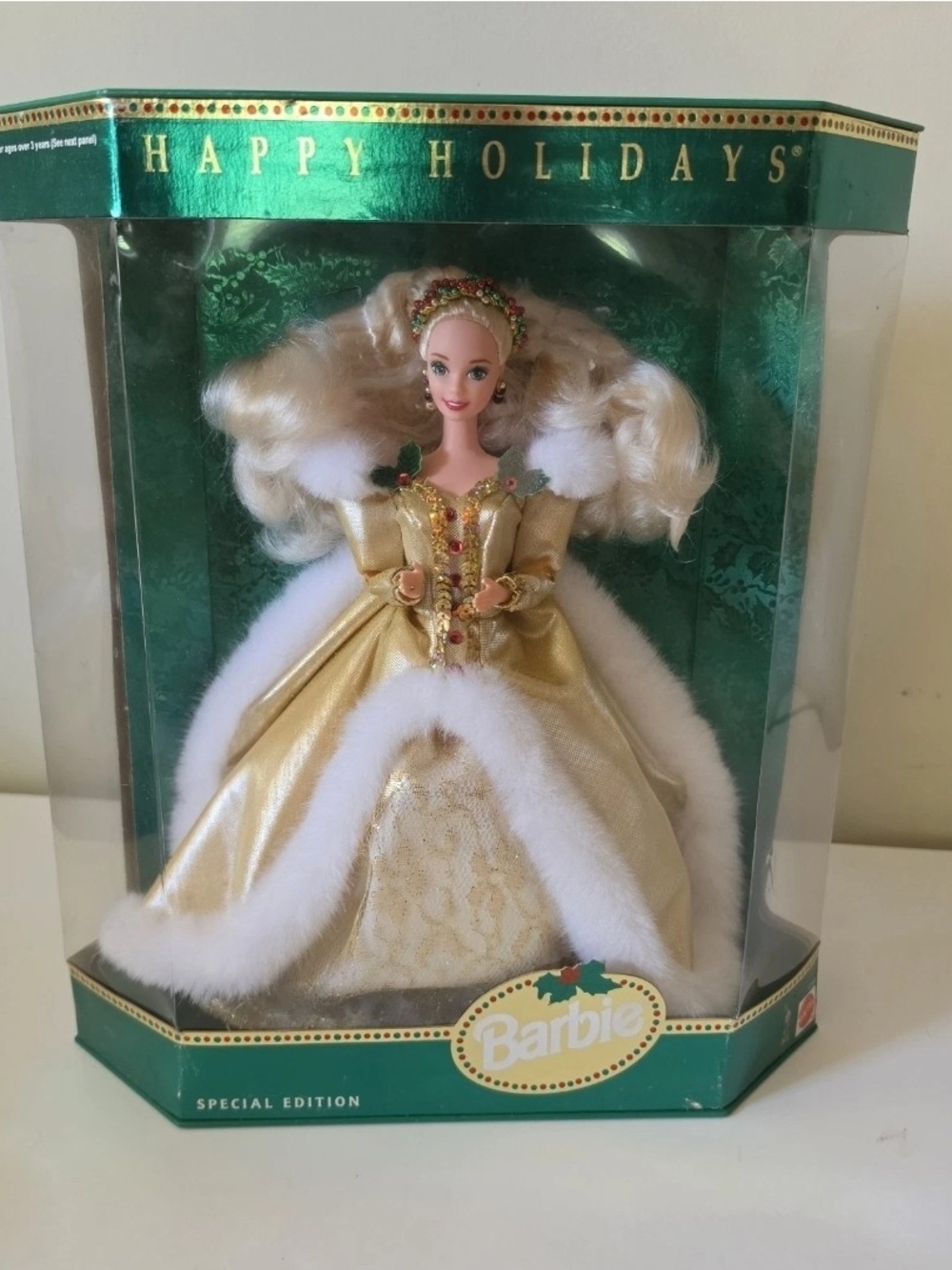 1994 Happy Holidays Special Edition Barbie Doll MATTEL 12155 NIB